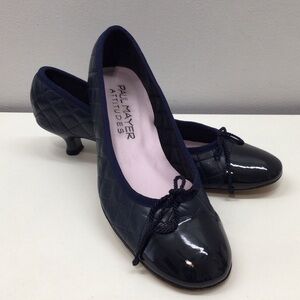 PAUL MAYER SIZE 9.5 M NAVY BLUE QUILTED KITTEN HEEL SHOES
